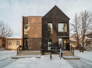 8522 80th Ave NW, Edmonton, AB T6C0T3