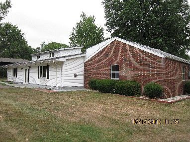 2nd image of 2958 Pickle Rd