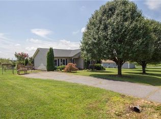 1389 Pear Dr, Conover, NC 28613