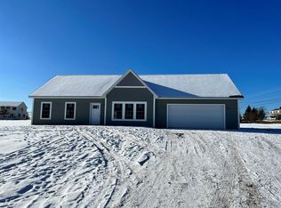 130 Amberside Dr, Hermon, ME 04401