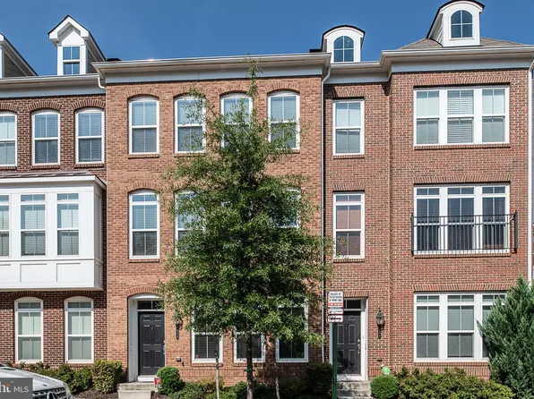 9538 Canonbury Sq, Fairfax, VA 22031