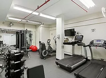 Rented by R New York