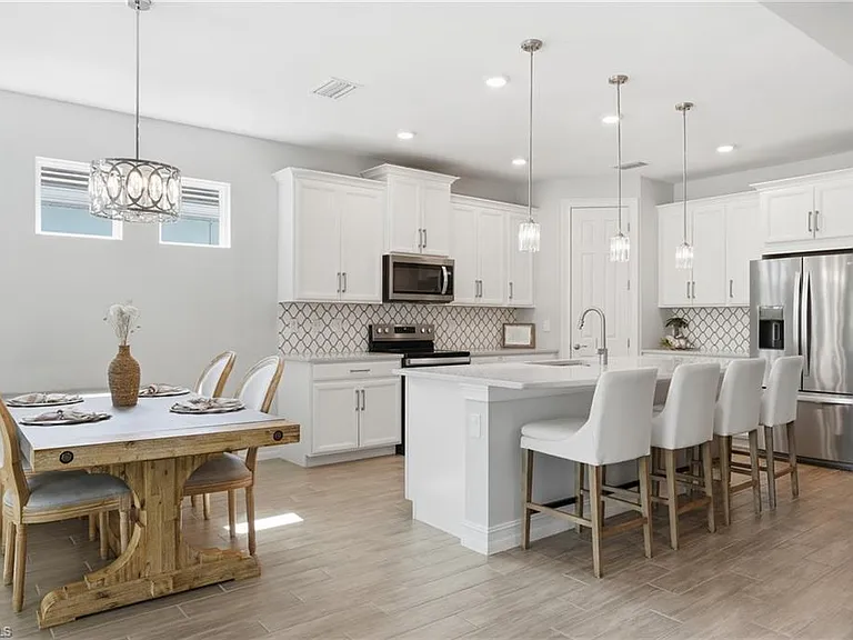 28040 Seasons Tide Ave — Photo 4
