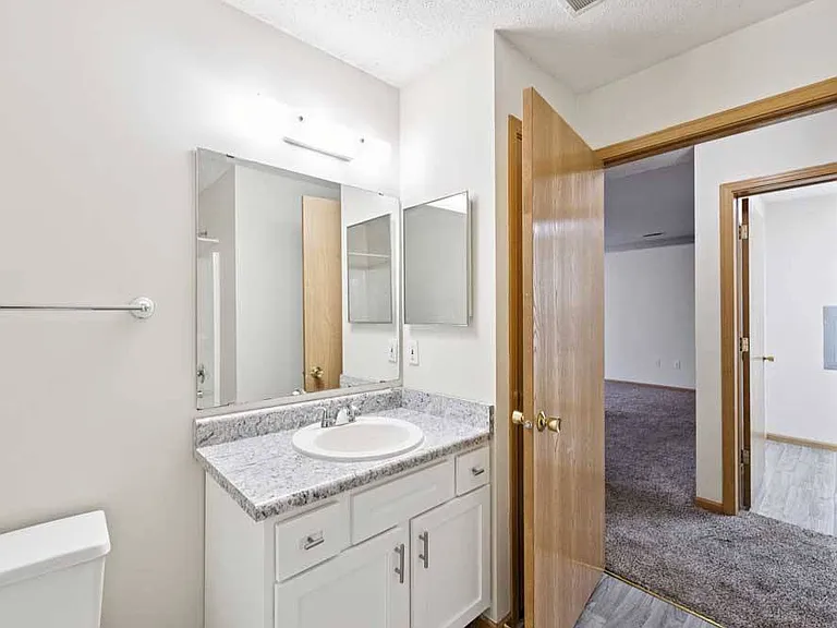 Northbrook Apartments — Photo 275