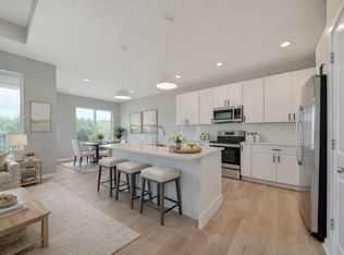8926 S 42nd St, Lincoln, NE 68516