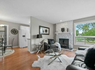 55 N Macewan Dr NW, Calgary, AB T3K2G2