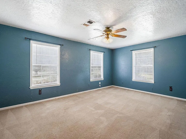 4027 Spring Branch Rd — Photo 12