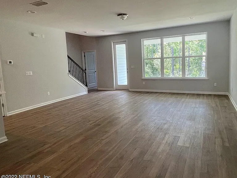 233 Charlie Way — Photo 8