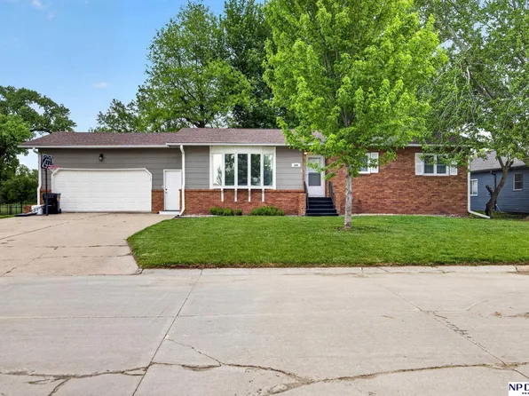 308 N Elm St, Hooper, NE 68031