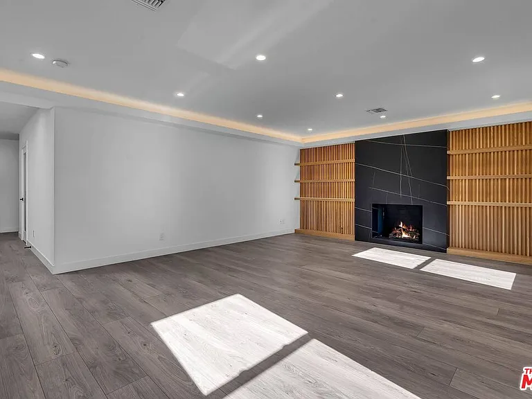 9345 W Olympic Blvd — Photo 18
