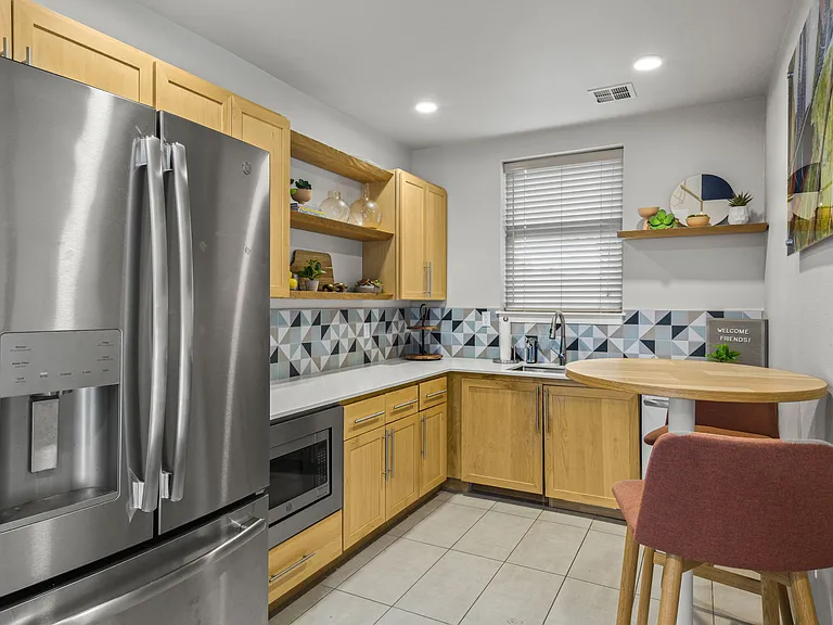 Parkridge Apartments — Photo 23