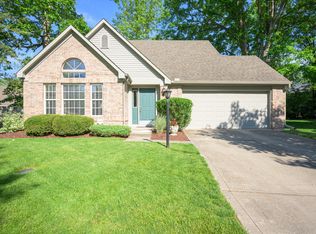 6492 Hunters Green Cir, Indianapolis, IN