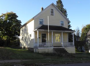 720 E Empire St, Ishpeming, MI 49849