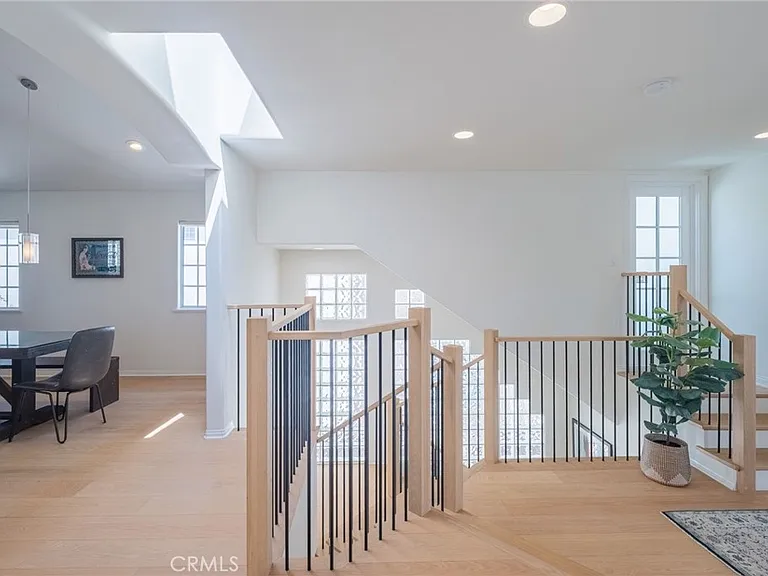 1021 Avenue D — Photo 10