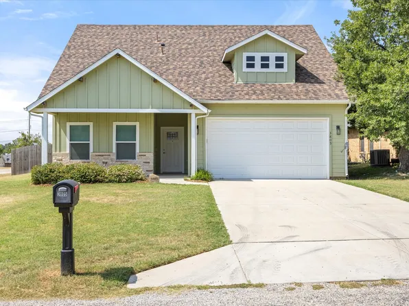 3805 Sage Ct, Granbury, TX 76048
