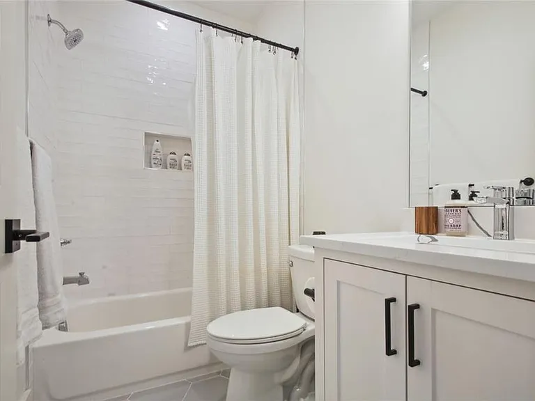 3041 Parkridge Dr NE — Photo 17