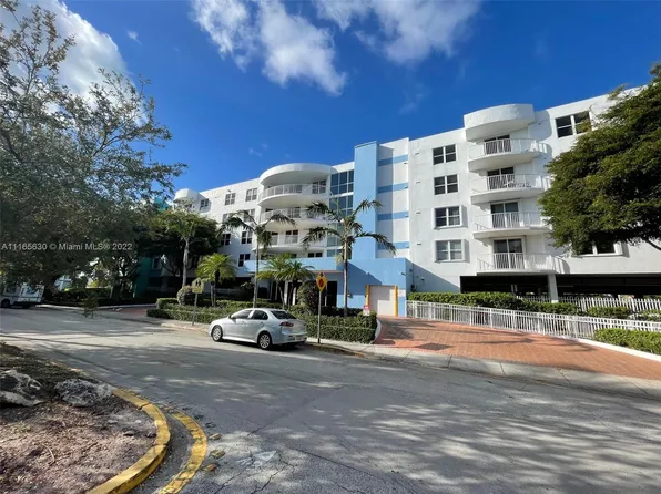 1555 N Treasure Dr APT 415, North Bay Village, FL 33141