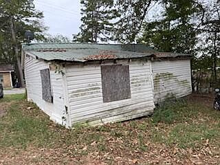 2nd image of 2055 Neeley St
