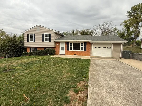 723 Pyrtle Dr, Salem, VA 24153