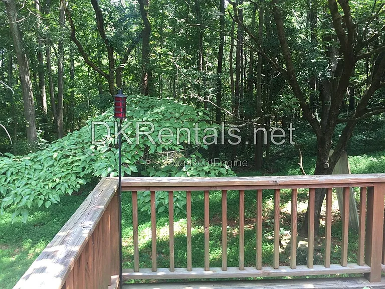 1580 Bainbridge Ln — Photo 20