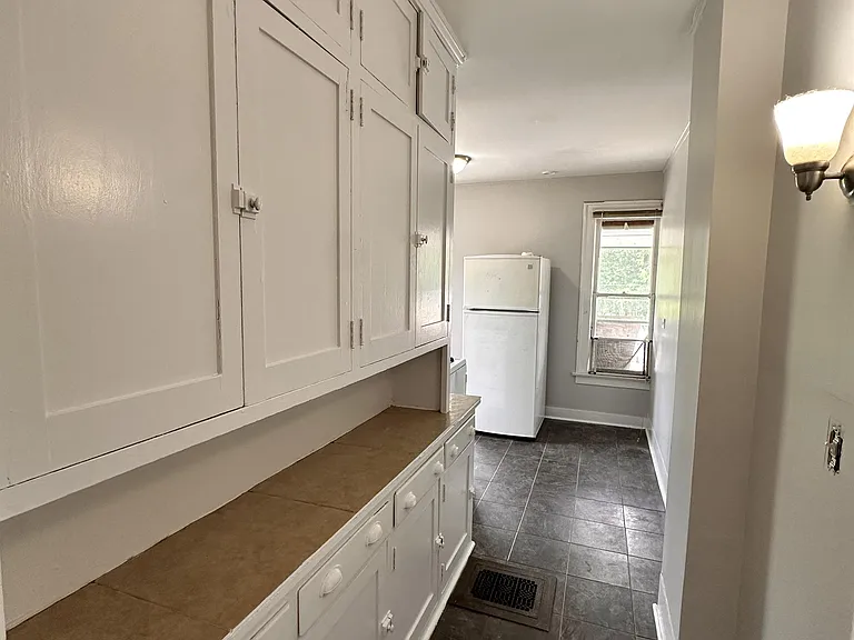 333 Raymond St #2 — Photo 9