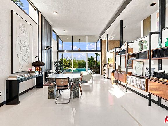 3rd image of 936 Fortune Way