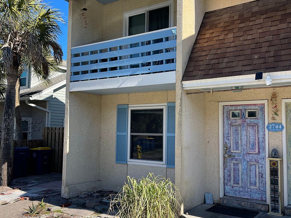 1st image of 2744 Ocean Dr APT B