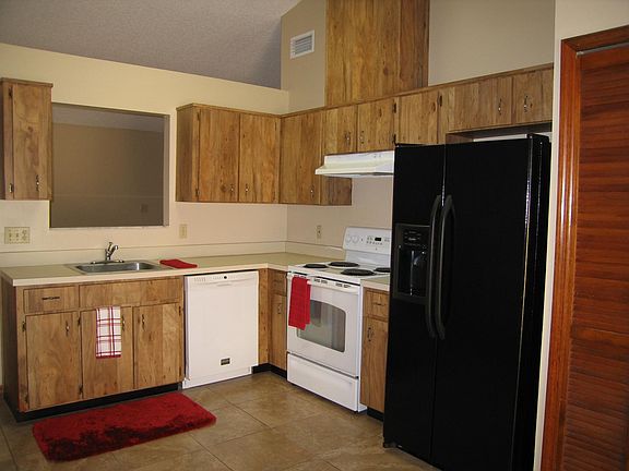 Kitchen / room for a table