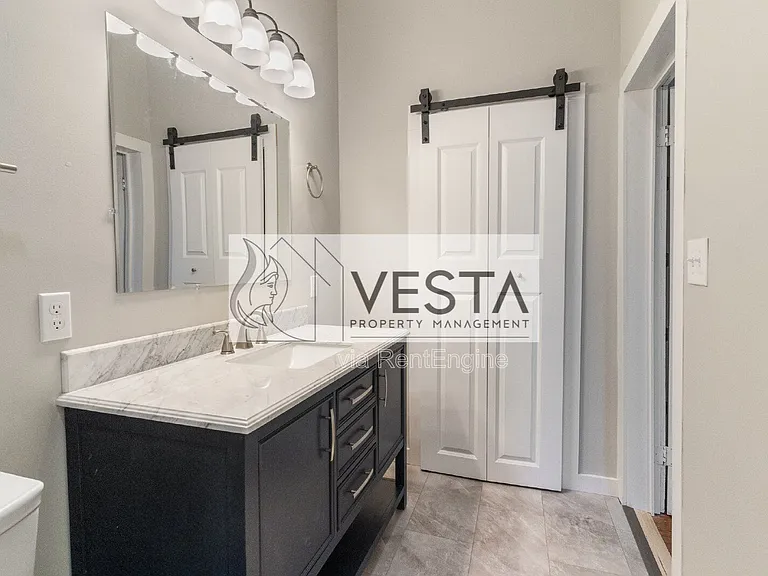 555 Baldwin Ave — Photo 17
