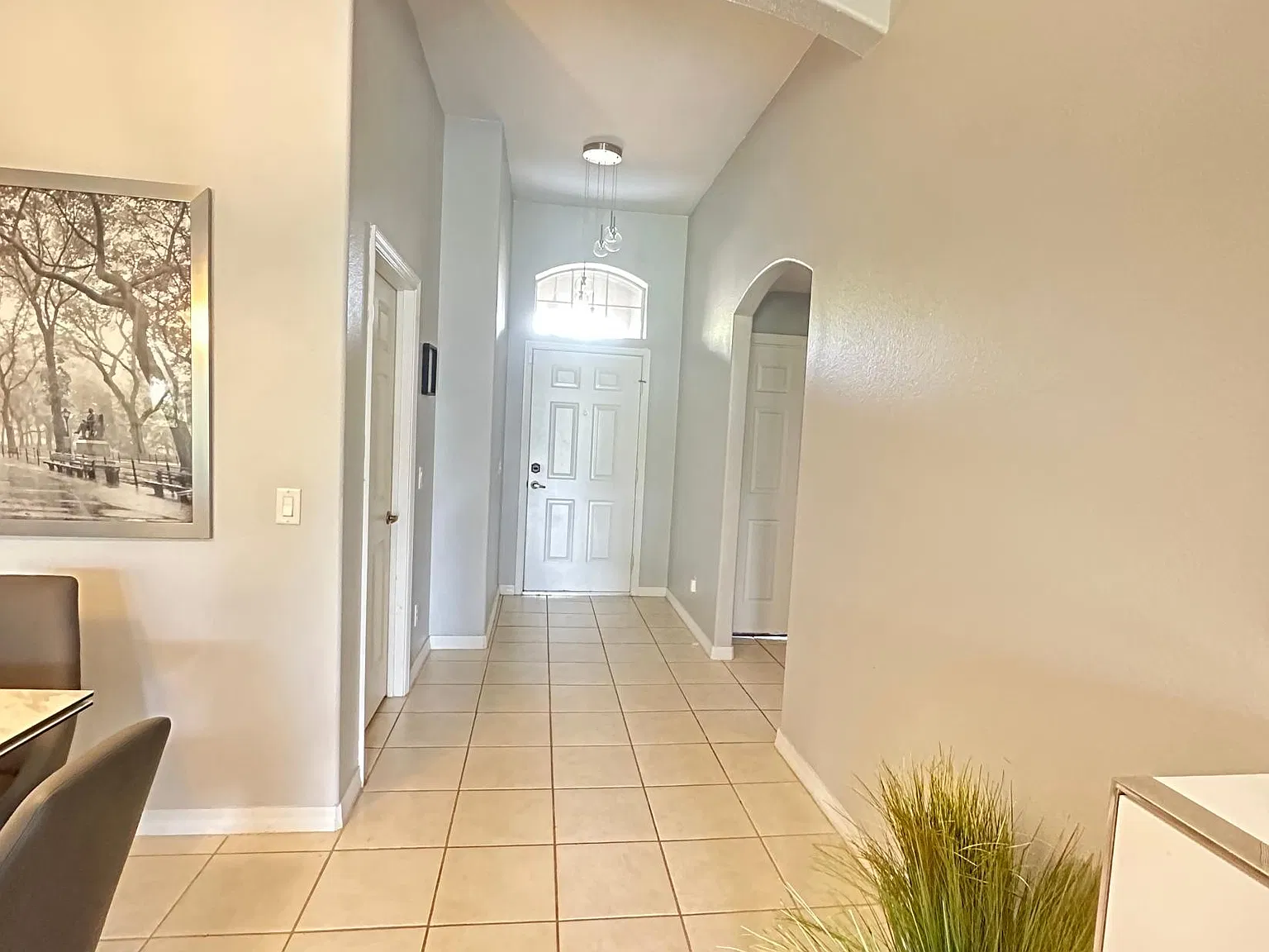3 bed, 1744 sqft, $2,300 — Photo 3