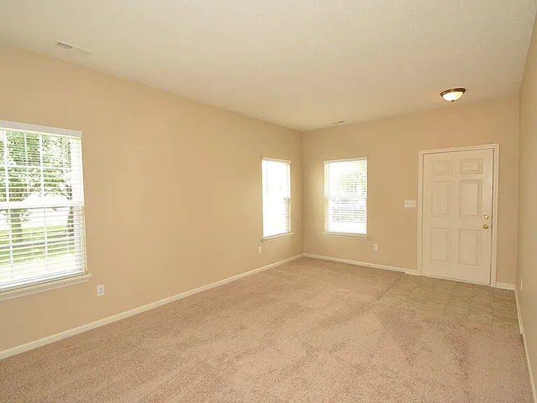 8010 Whitaker Valley Blvd — Photo 2