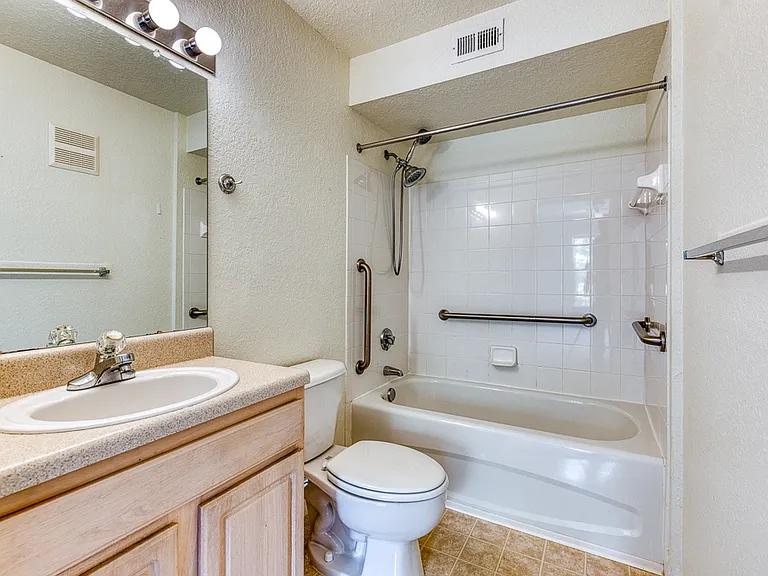 Siena Gardens Apartments — Photo 5