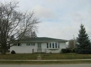319 Evergreen Ln, Chilton, WI 53014