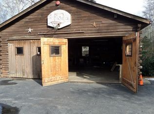 10 Old Anawan Rd, Rehoboth, MA 02769