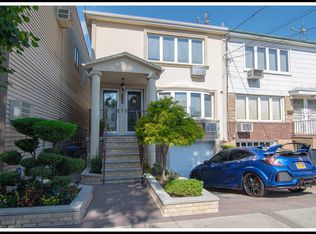 66-70 70th St, Middle Village, NY 11379