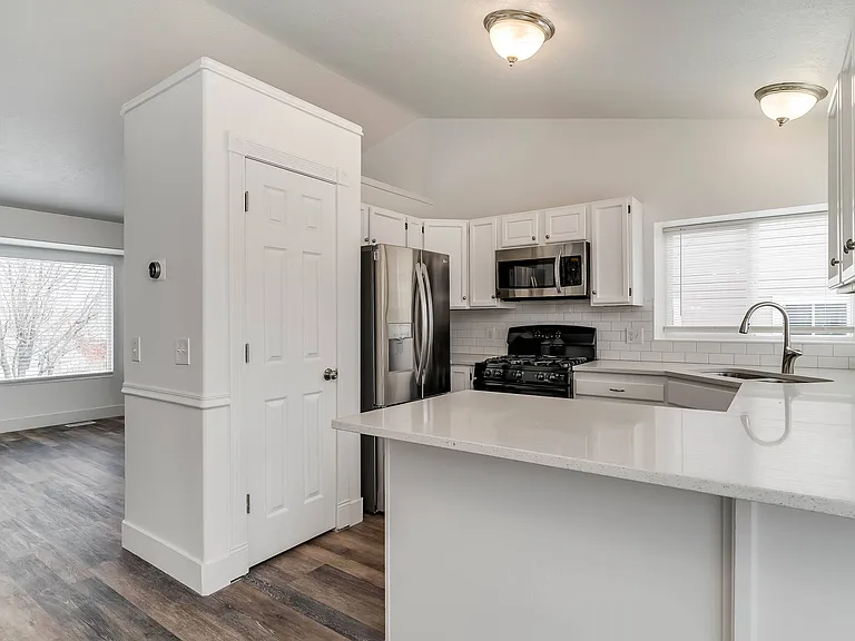 5445 W Aristada Ave — Photo 11