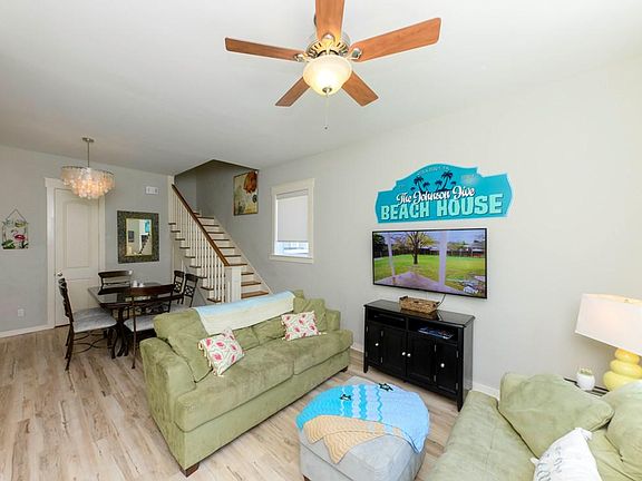 4th image of 205 Sailhouse Way