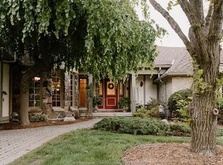 1221 Surf Club Dr, Lakeshore, ON N0R1S0