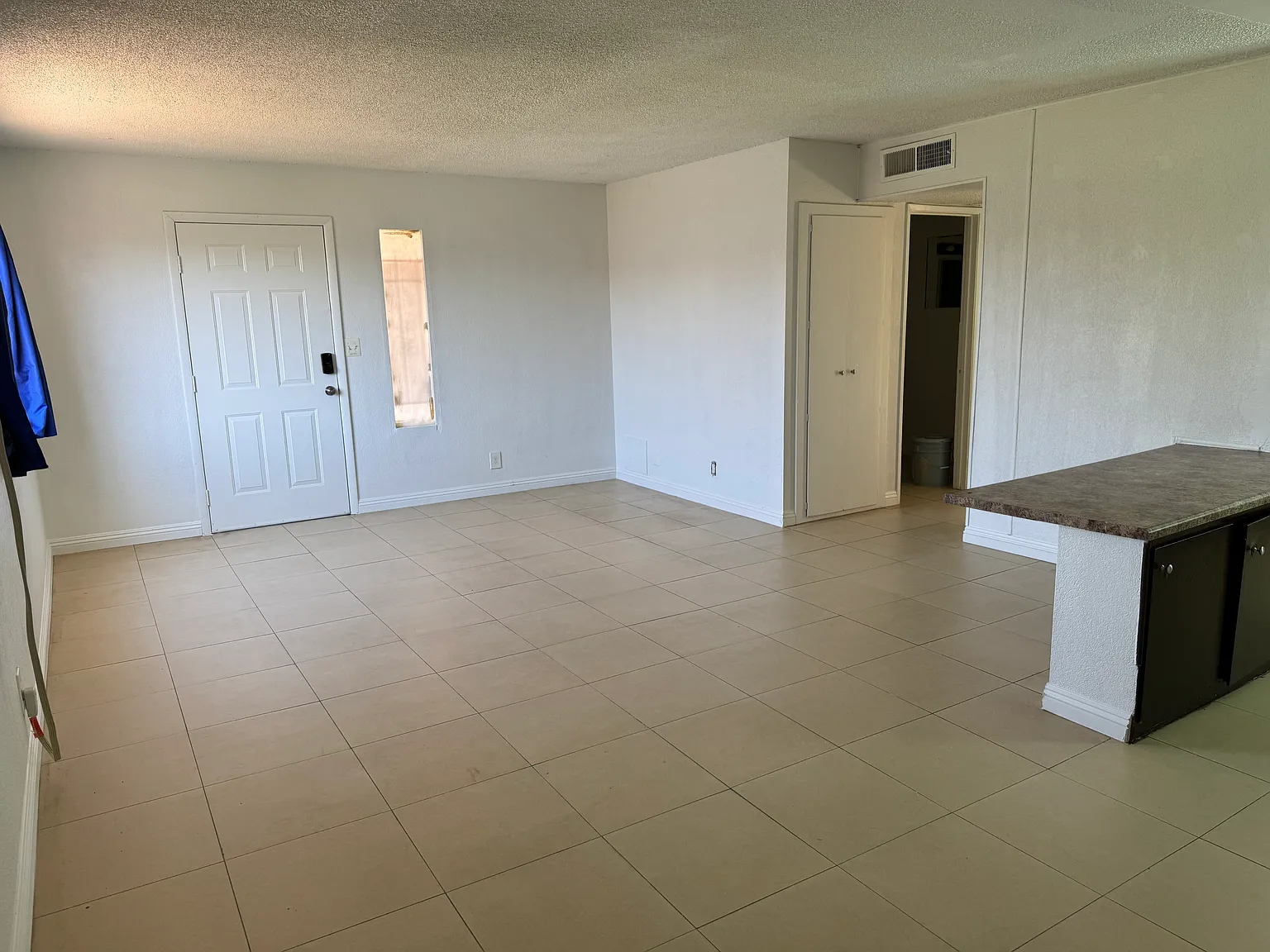 2 bed, 900 sqft, $1,150 — Photo 2