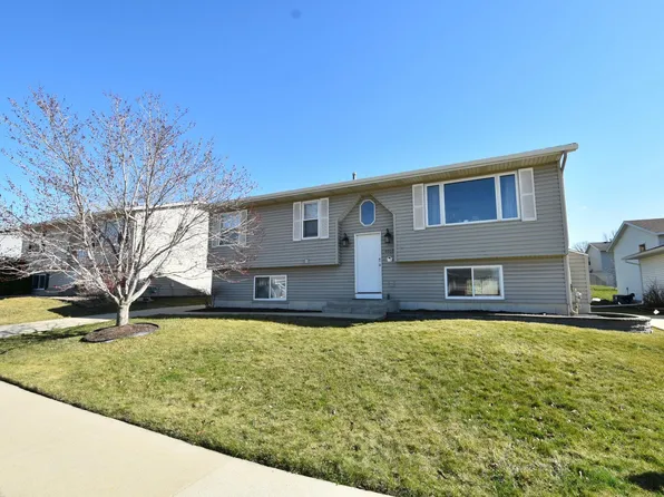 4908 Opal Ln NW, Rochester, MN 55901