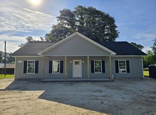 205 Quaker St, Saint George, SC 29477
