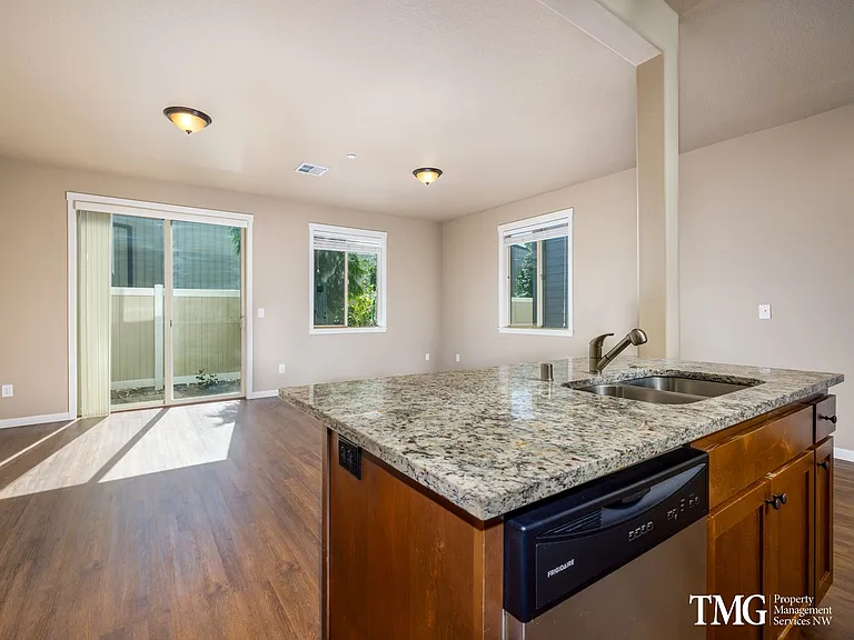 6th Street Townhomes — Photo 26