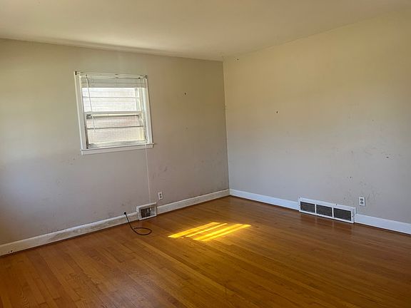 4th image of 408 Westview Dr