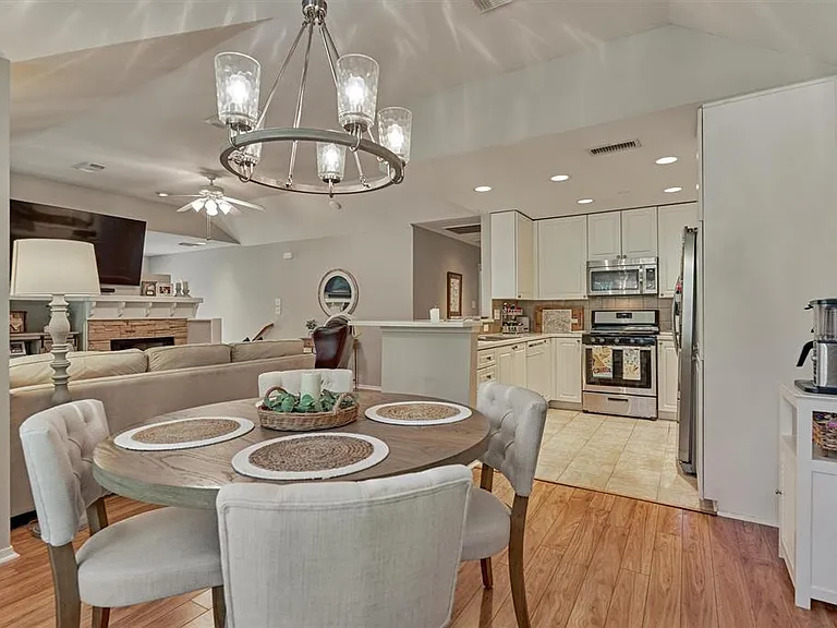 87 Woodlily Pl — Photo 11