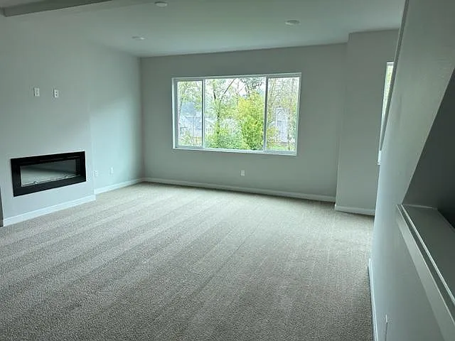 3 bed, 2.5 bath, 1745 sqft, $2,800 — Photo 4