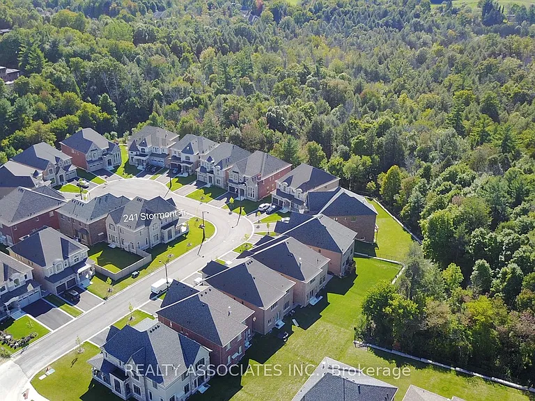 241 Stormont Trl — Photo 1