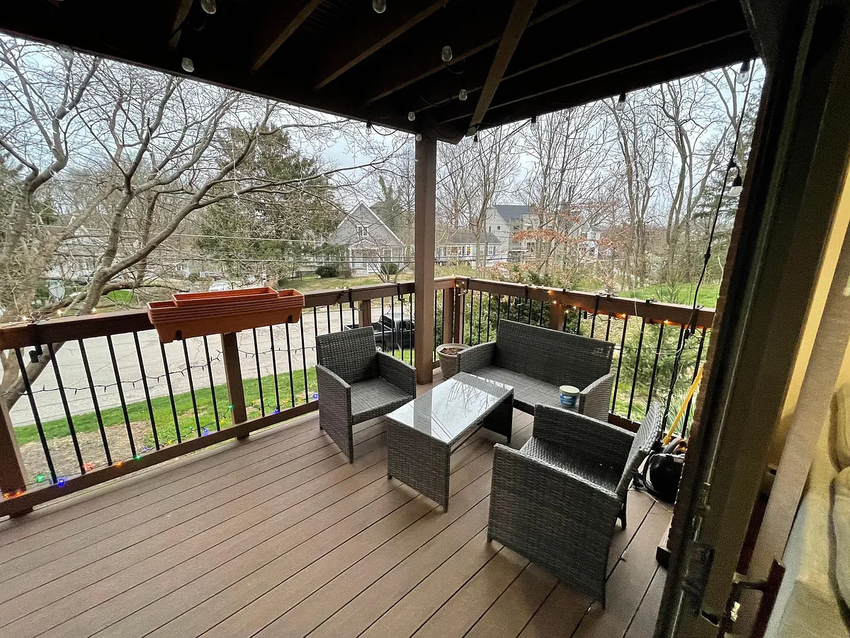 Building Photo - 3572 Grandin Rd #1