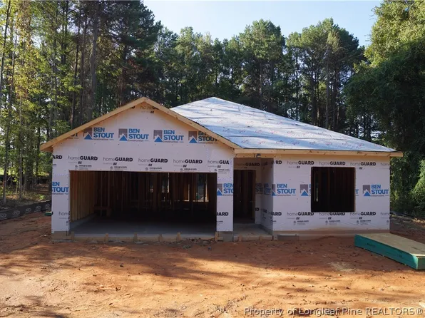 147 Willowbrook Dr, Sanford, NC 27330