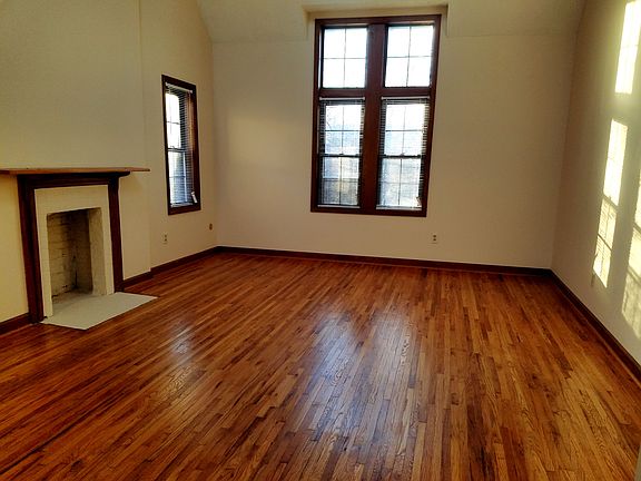 2nd image of 1588 Northwest Blvd #3