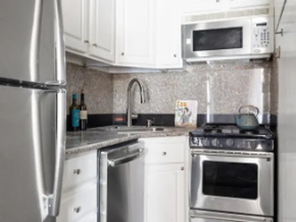 368 West 23rd Street image 6 of 7